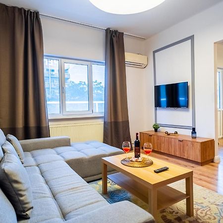 Cozy Apartments Near Calea Victoriei Bucharest Exterior photo