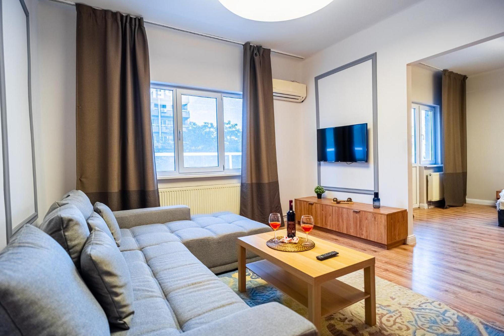 Cozy Apartments Near Calea Victoriei Bucharest Exterior photo