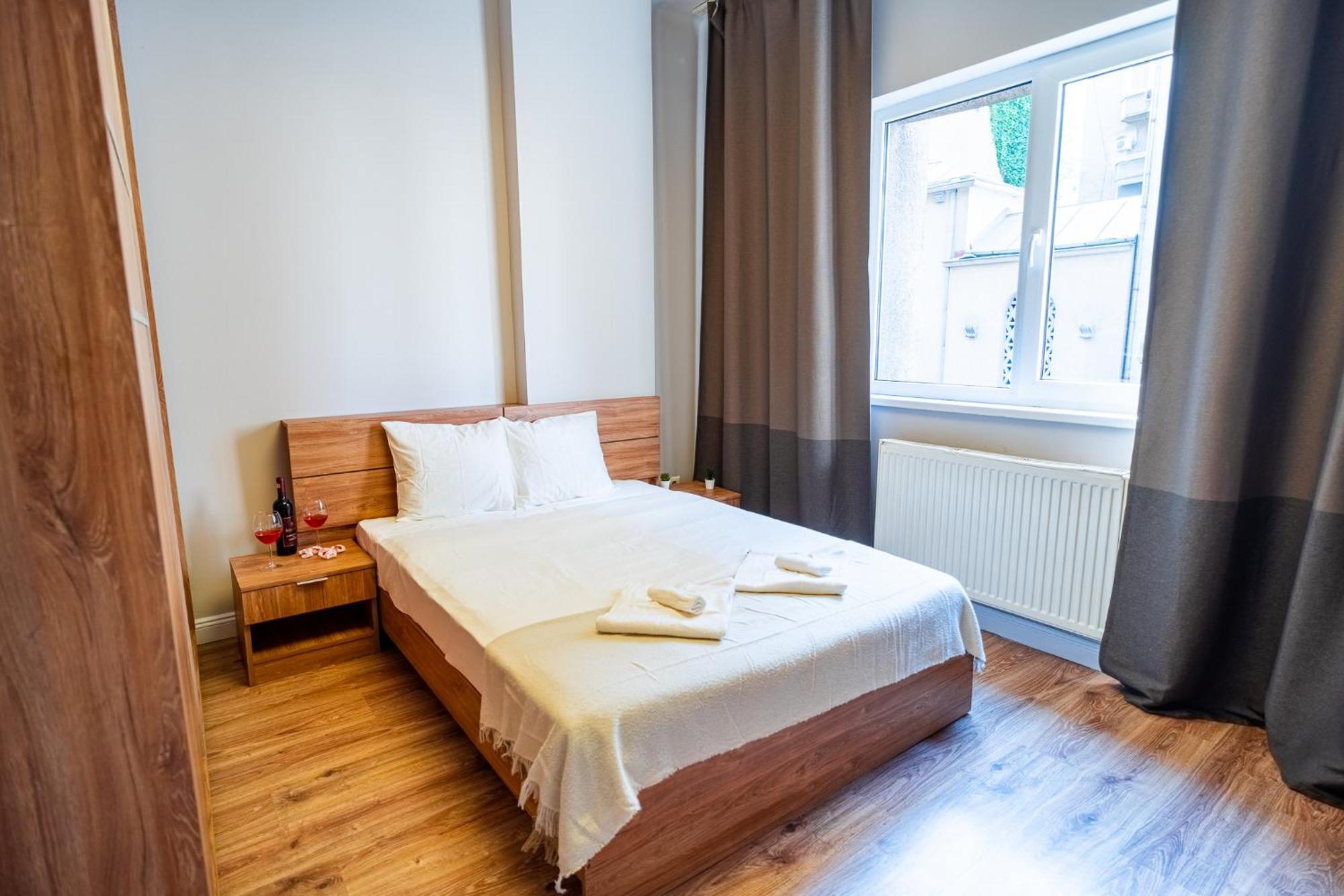 Cozy Apartments Near Calea Victoriei Bucharest Exterior photo