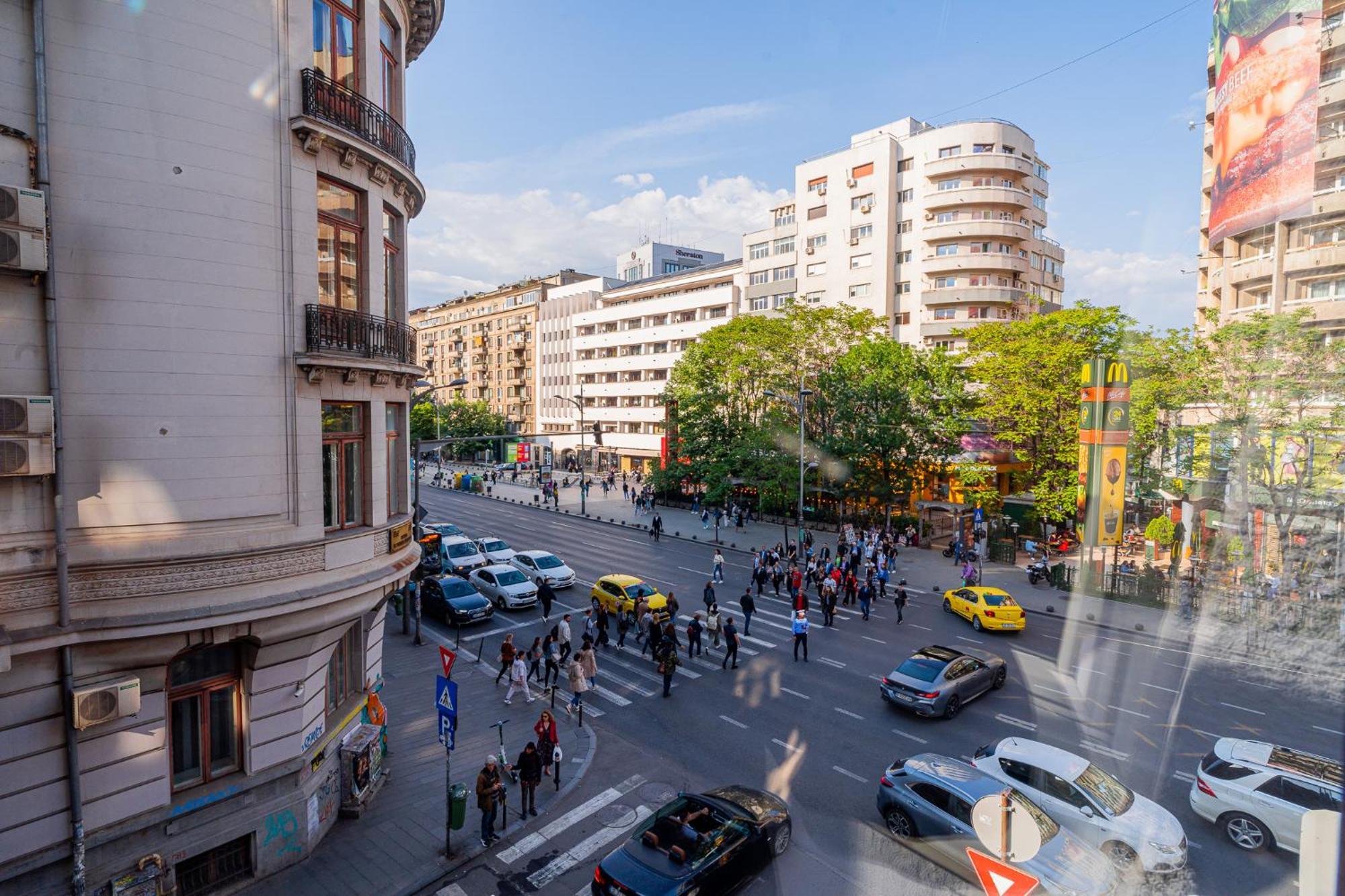 Cozy Apartments Near Calea Victoriei Bucharest Exterior photo